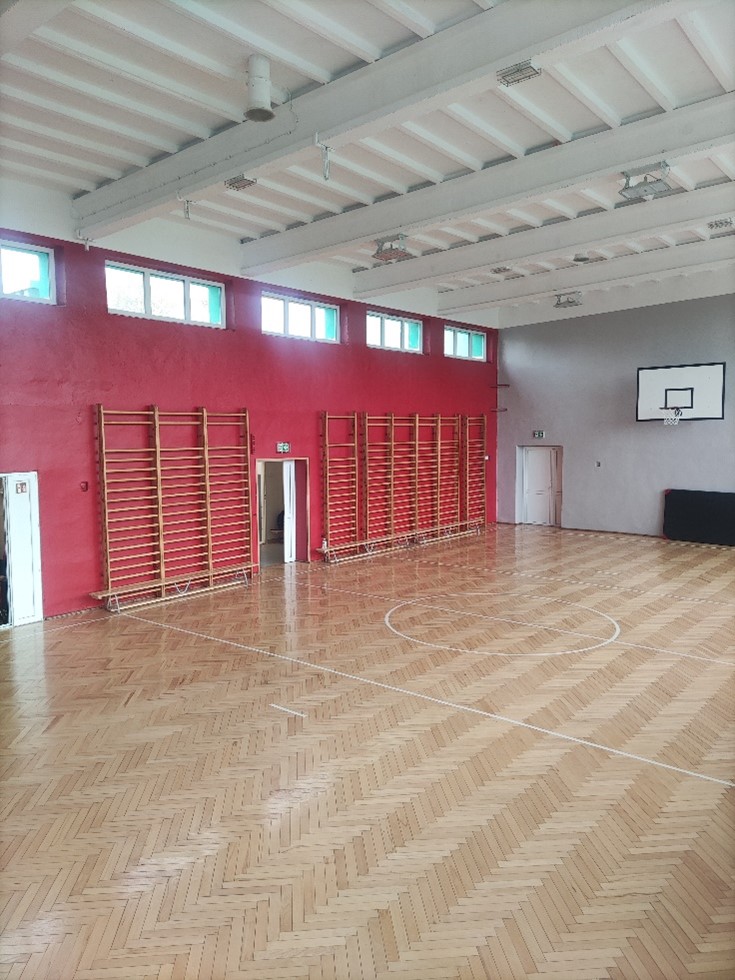 Fotografia przedstawiająca salę gimnastyczną
