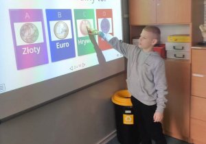 Szkolny tydzień przyjaźni polsko-ukraińskiej.